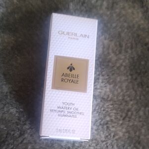5 For $25 GUERLAIN Abeille Royale Youth Watery